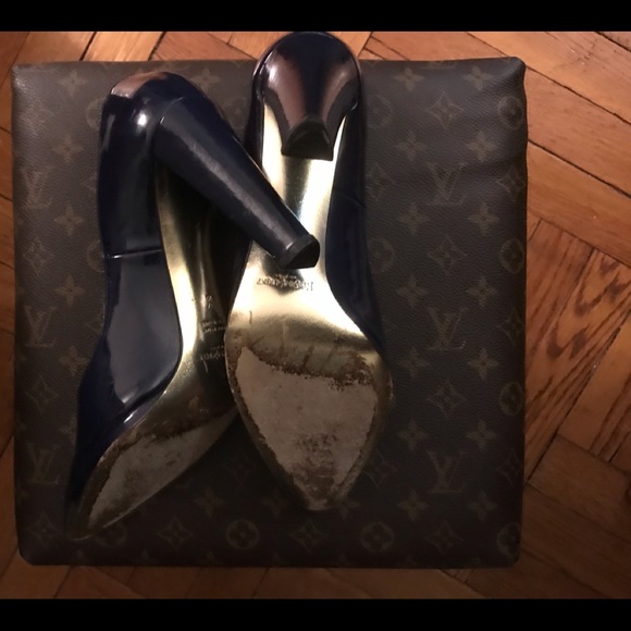 YVES SAINT LAURENT Blue Patent Leather Pumps - Picture 5 of 7